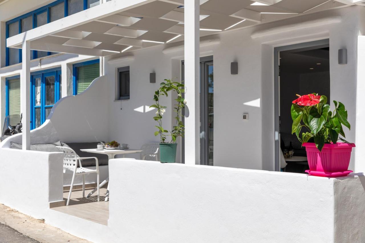 Marina'S Suites Naxos City Bagian luar foto