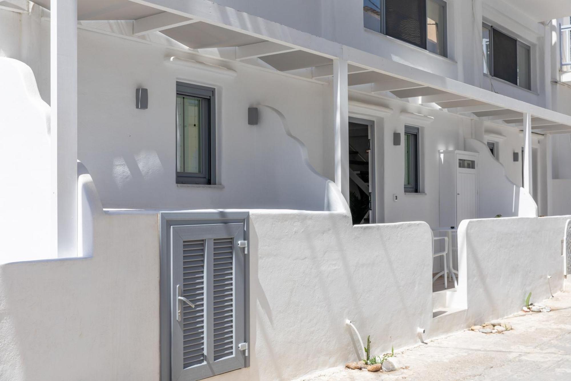 Marina'S Suites Naxos City Bagian luar foto